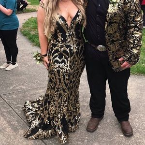 black and gold prom dress